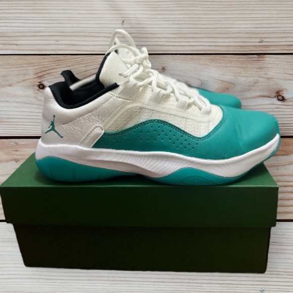 Air Jordan 11 CMFT Low Sneaker (Women) - Picture 7 of 10